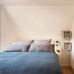 Apartment 6 *