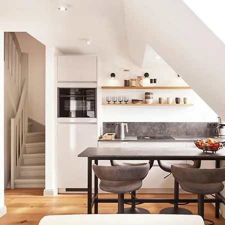 Апартаменты 6 *