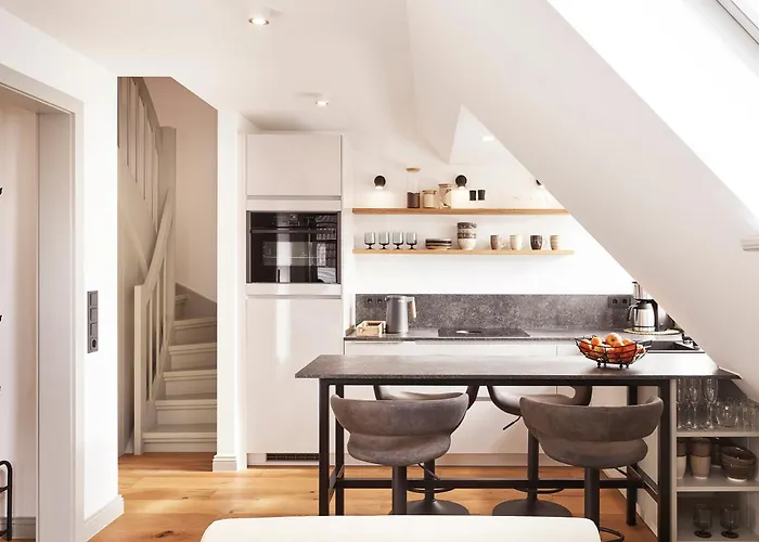 Апартаменты 6 *